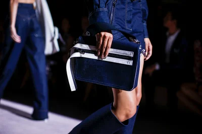 Look 16